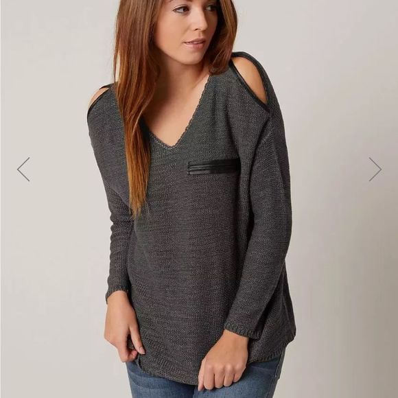 Daytrip Sweater womens medium charcoal gray cold shoulder open weave knit NWT - Picture 11 of 12